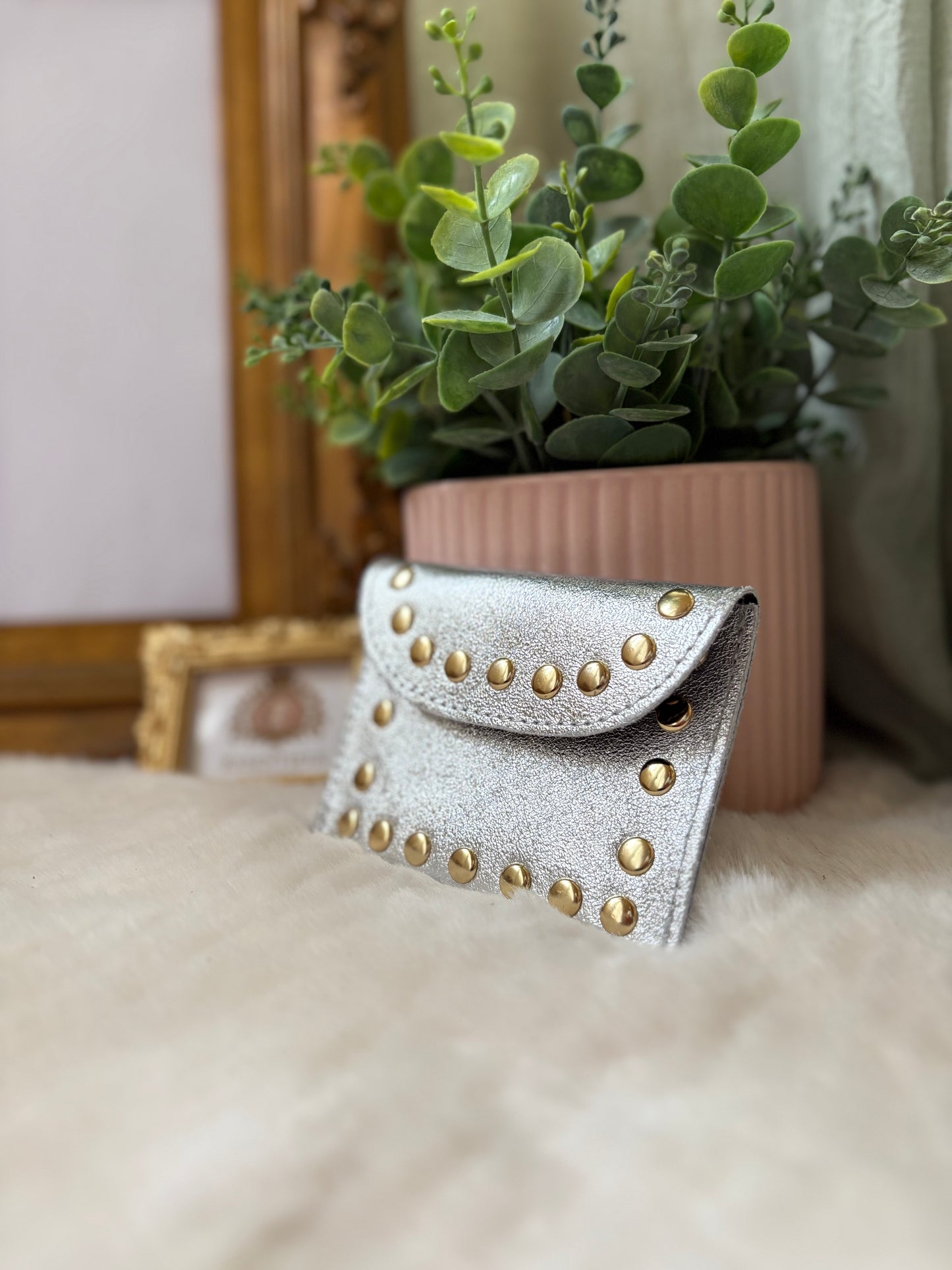 Petite pochette à clous